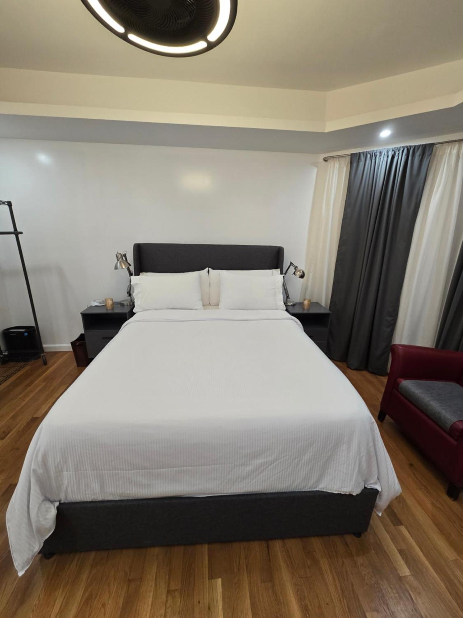 Beautiful Bedroom - New Renovation Habitación en casa particular *